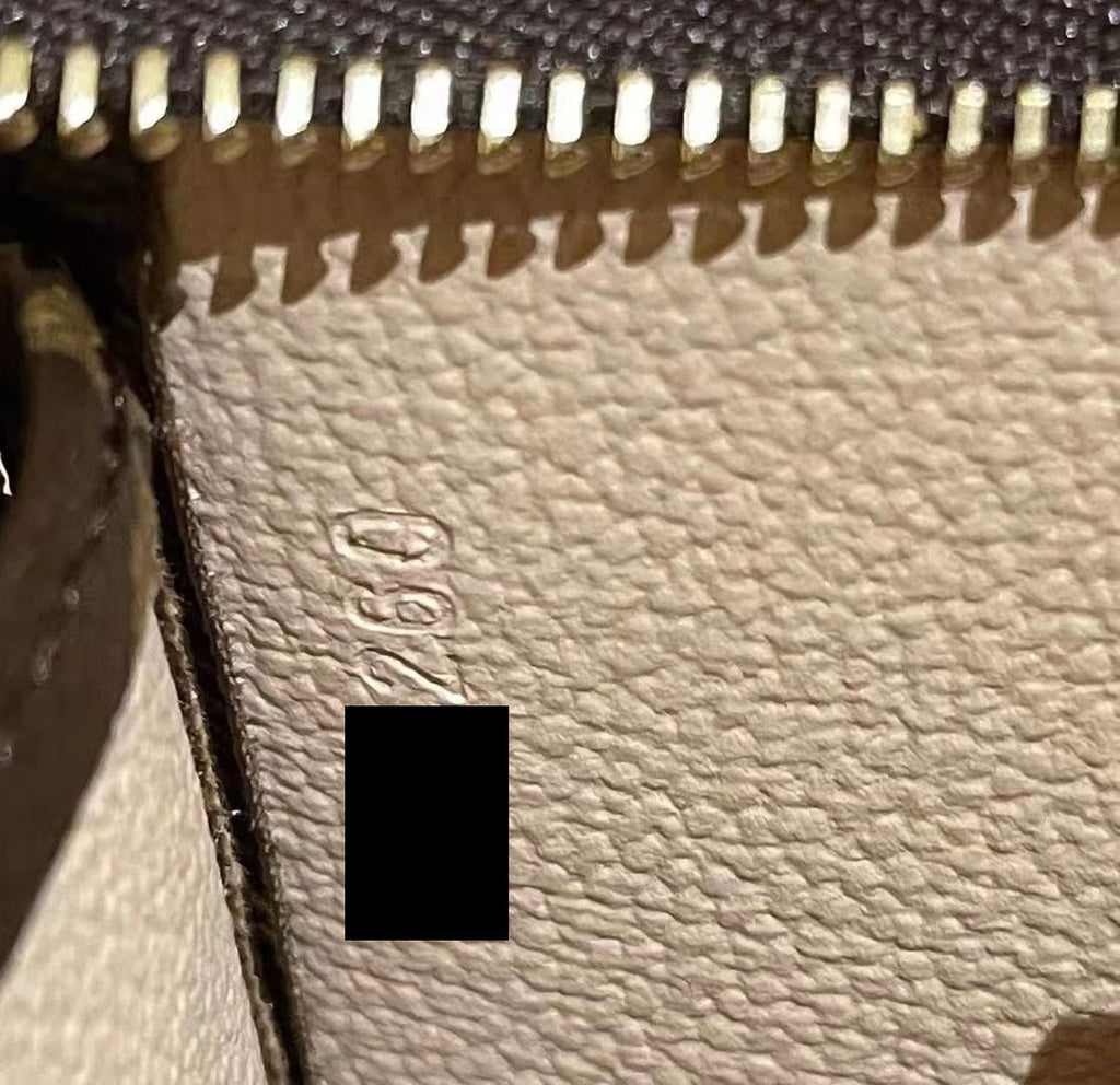 LOUIS VUITTON TOILETRY POUCH SIZE 26 IN MONOGRAM