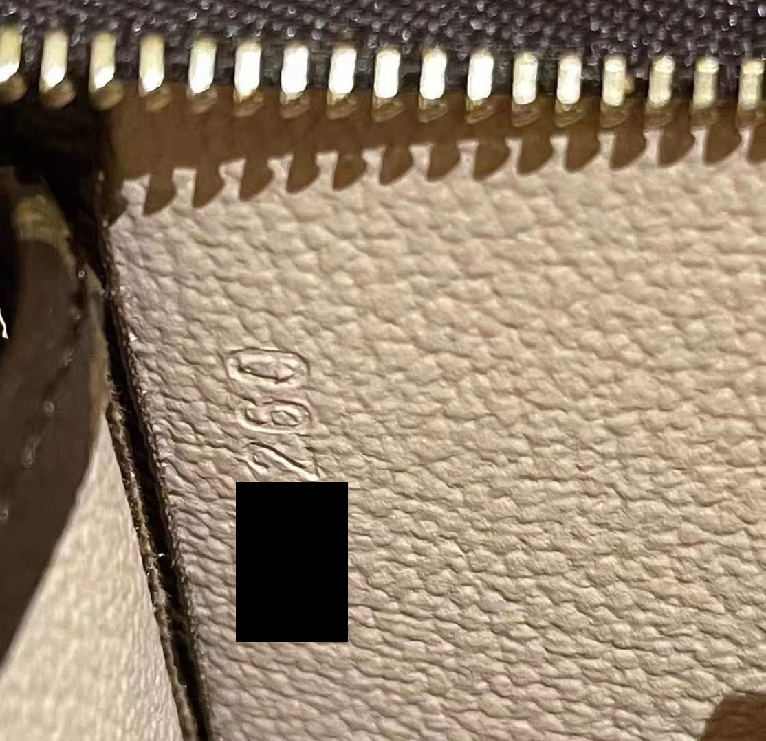 LOUIS VUITTON TOILETRY POUCH SIZE 26 IN MONOGRAM
