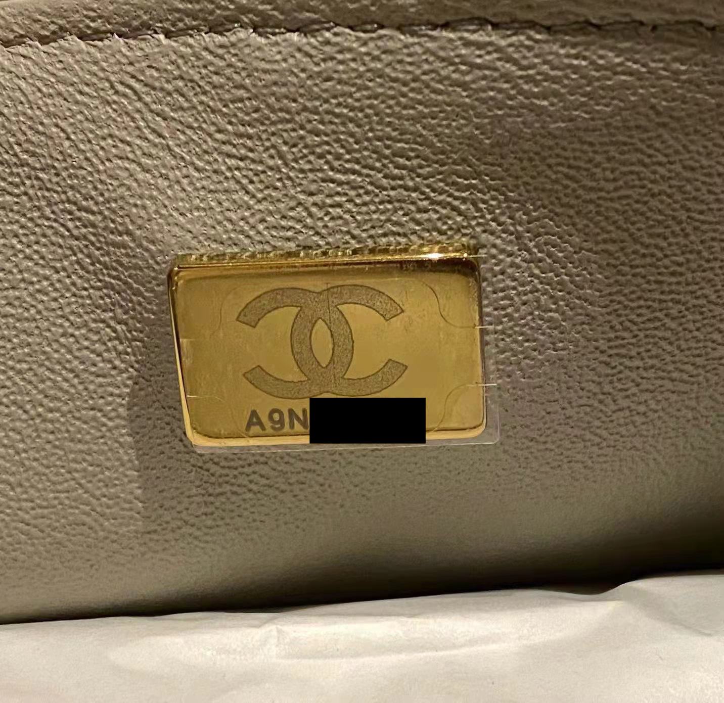 CHANEL 22C MINI SQUARE FLAP BAG LAMBSKIN LIGHT GREY LGHW