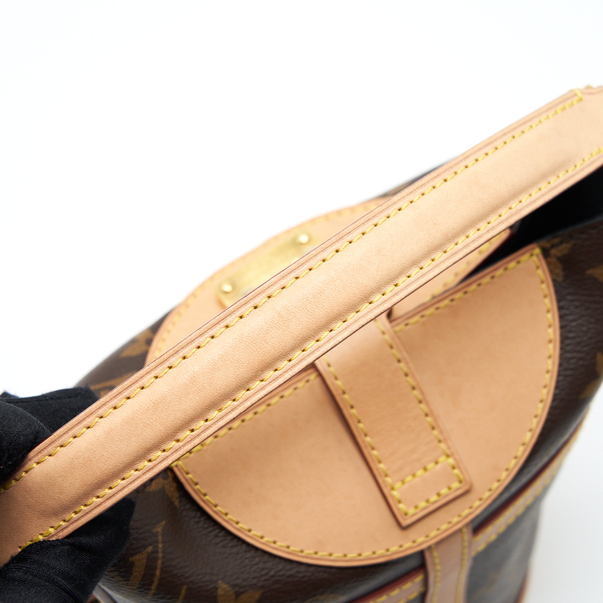 LOUIS VUITTON DUFFLE BAG MONOGRAM CANVAS GHW