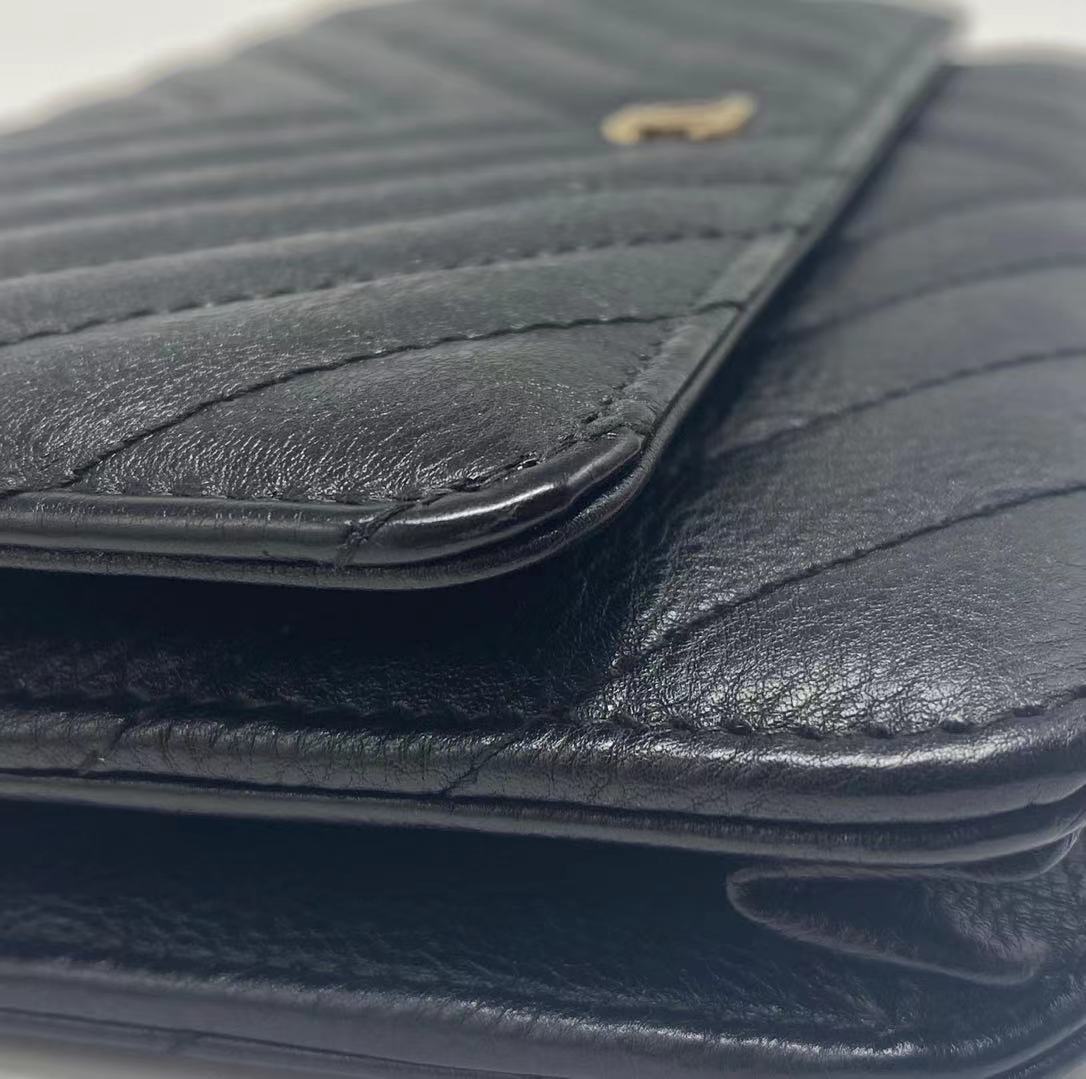 CHANEL CHEVRON WALLET ON CHAIN BLACK GHW CALFSKIN