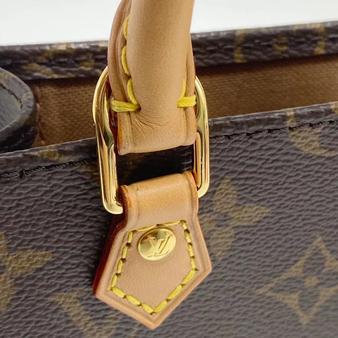LOUIS VUITTON PETIT SAC PLAT MONOGRAM CANVAS