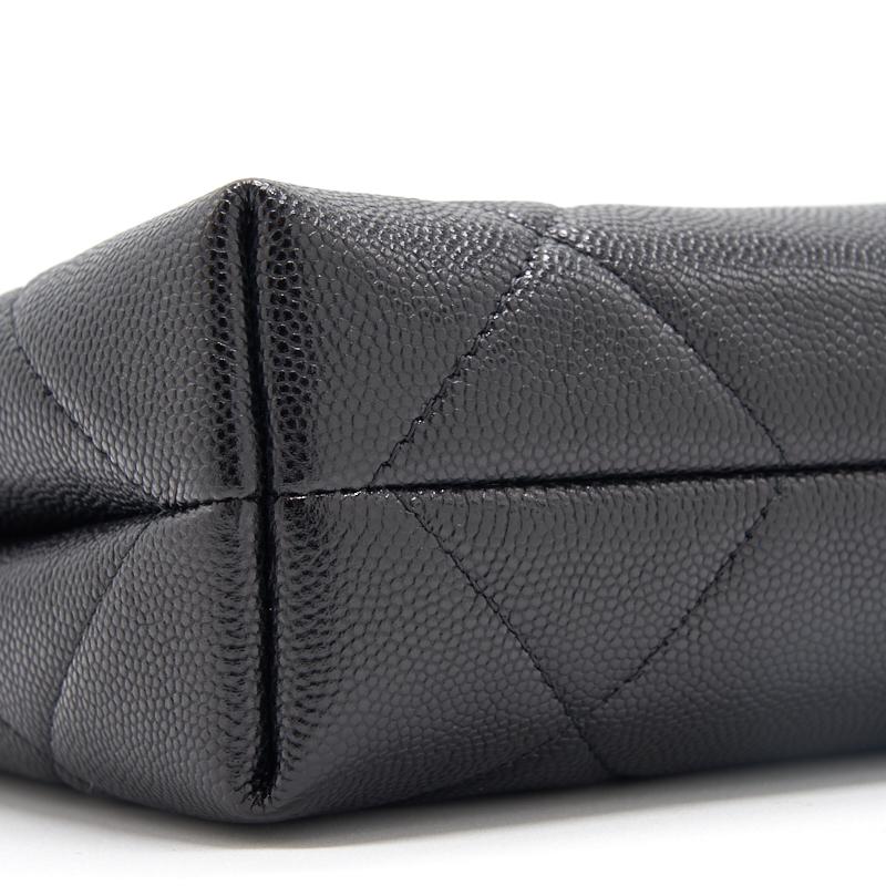CHANEL CLUTCH BLACK GHW