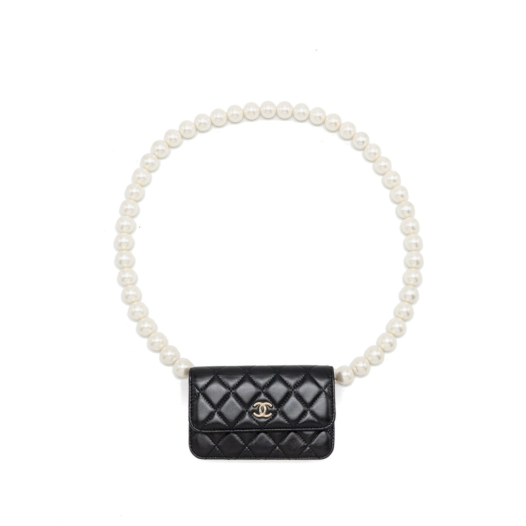 CHANEL CARD HOLDER WITH MAXI PEARLS CHAIN LAMBSKIN BLACK LGHW