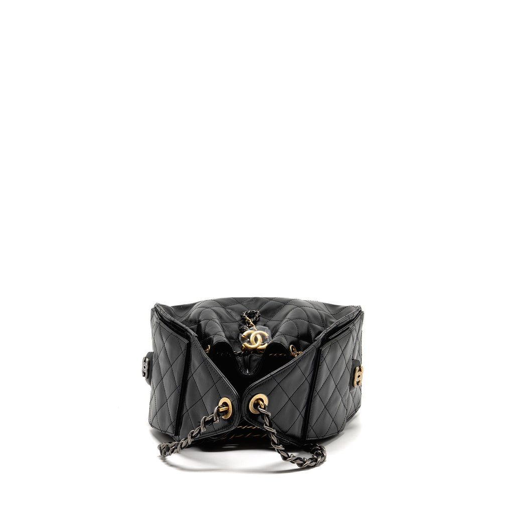 CHANEL SMALL 25 BAG CRUMPLED SHINY CALFSKIN BLACK MULTICOLOUR HARDWARE (MICROCHIP)