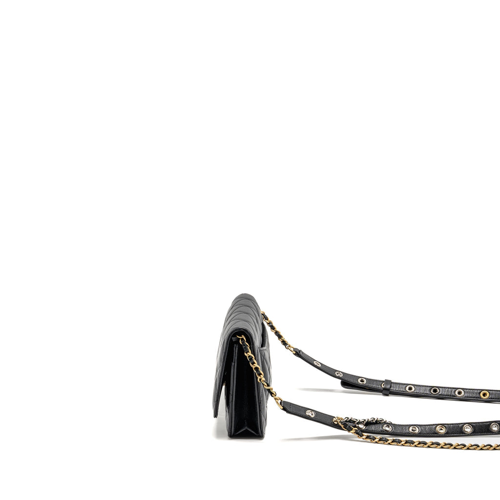 CHANEL DETAILED STRAP WALLET ON CHAIN LAMBSKIN BLACK WITH MULTICOLOUR HARDWARE (MICROCHIP)