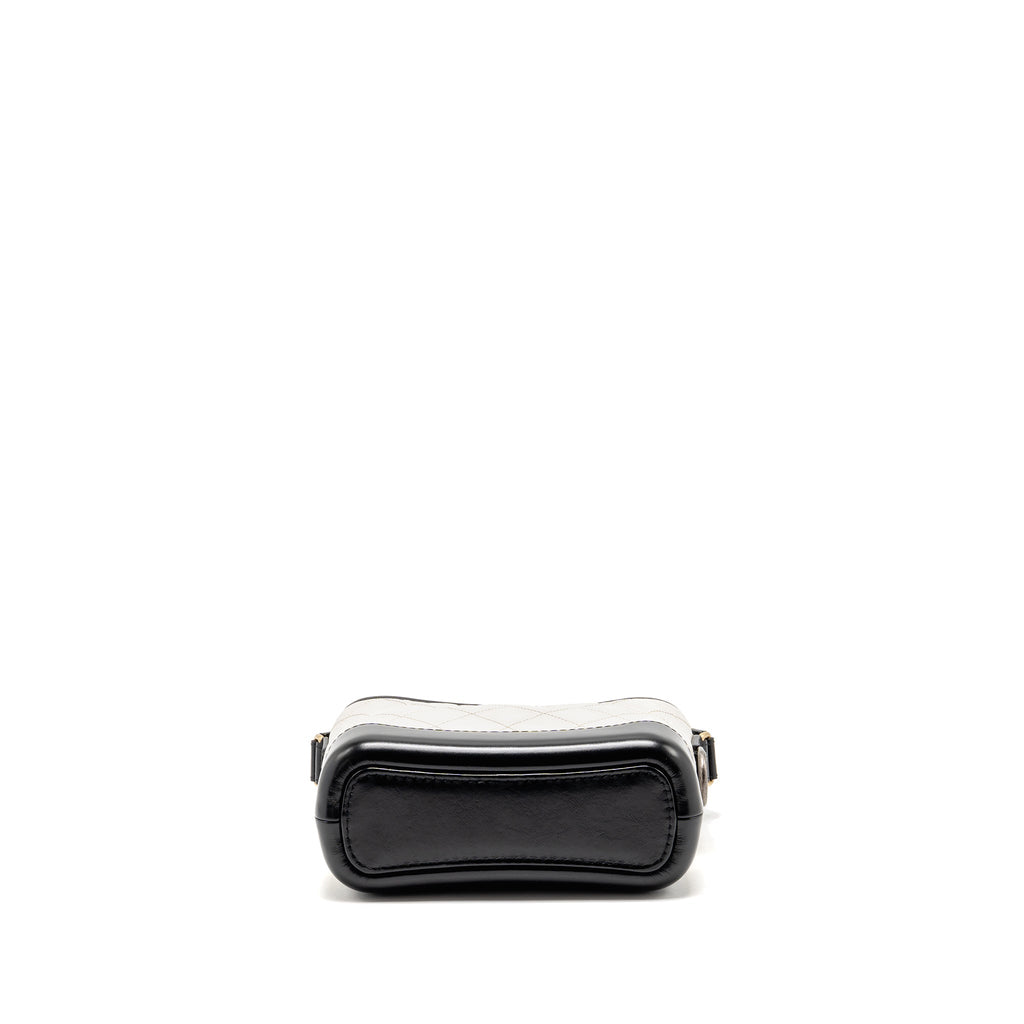 CHANEL SMALL GABRIELLE HOBO BAG AGED CALFSKIN WHITE/BLACK MULTICOLOUR HARDWARE