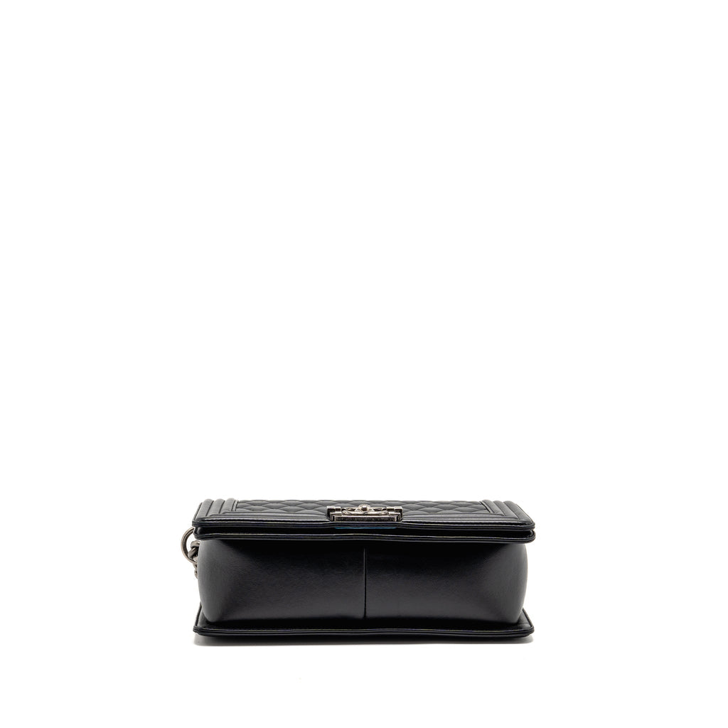 CHANEL MEDIUM BOY BAG LAMBSKIN BLACK RUTHENIUM HARDWARE