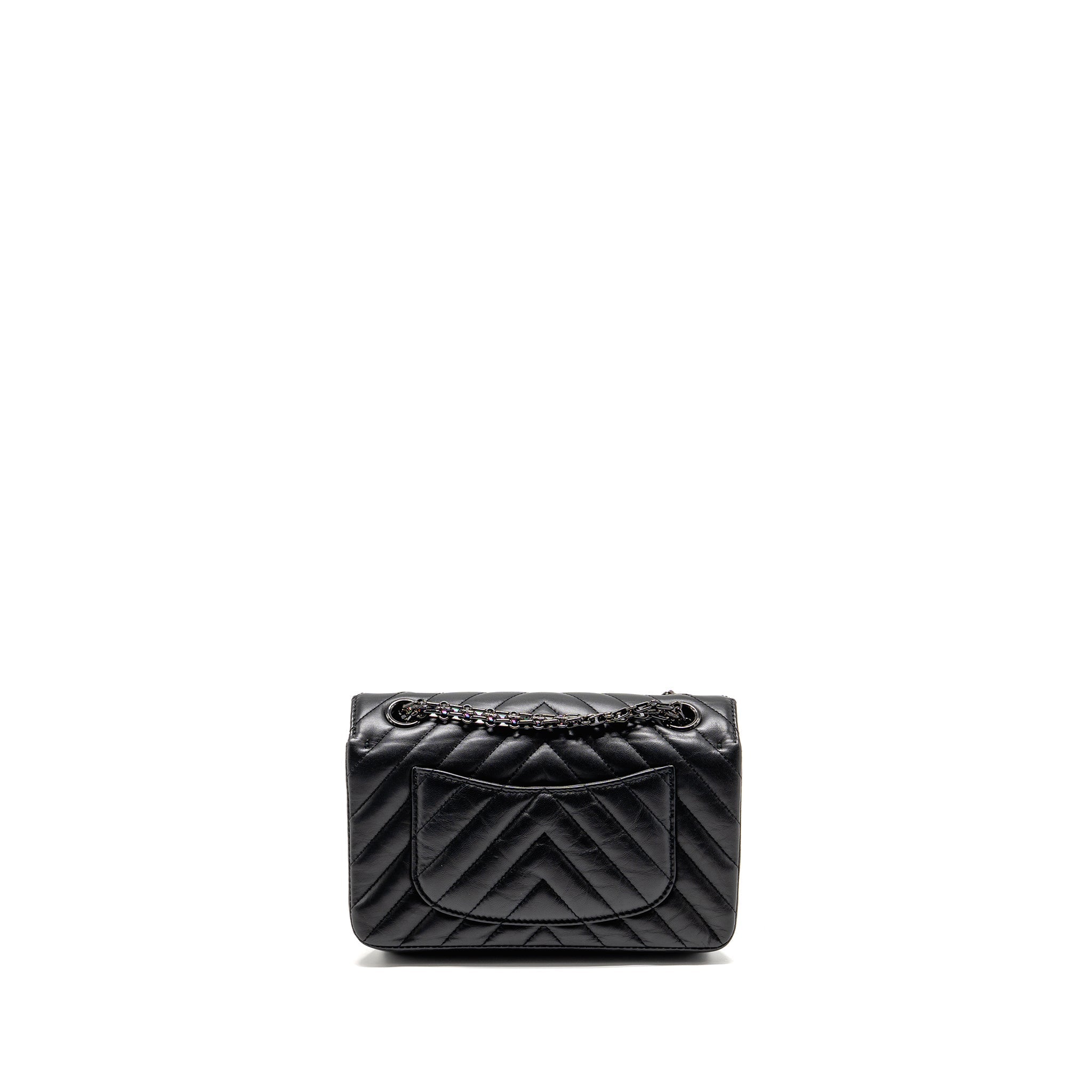 CHANEL MINI 2.55 REISSUE FLAP BAG CHEVRON AGED CALFSKIN SO BLACK