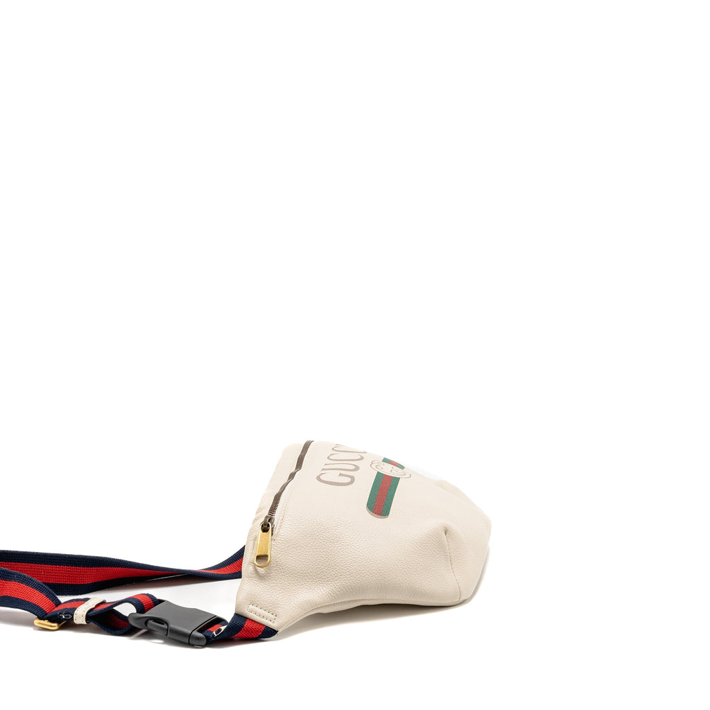 GUCCI LOGO PRINT BELT BAG CALFSKIN WHITE GHW