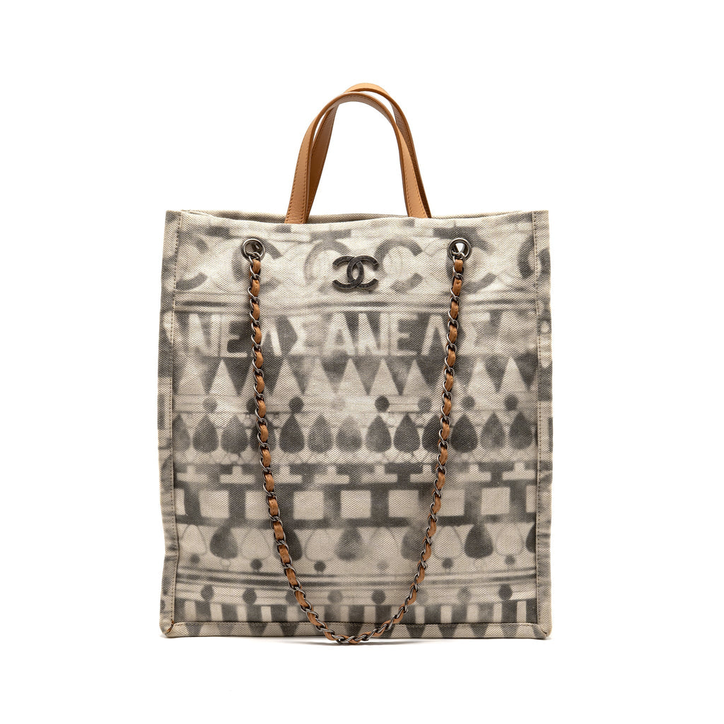 CHANEL ILIAD SHOPPING TOTE BAG PRINTED CANVAS/LEATHER MULTICOLOURED SHW