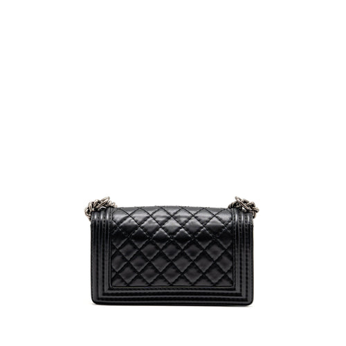 CHANEL MEDIUM BOY BAG CALFSKIN BLACK RUTHENIUM SHW
