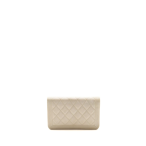 CHANEL BOY WALLET ON CHAIN CAVIAR WHITE LGHW