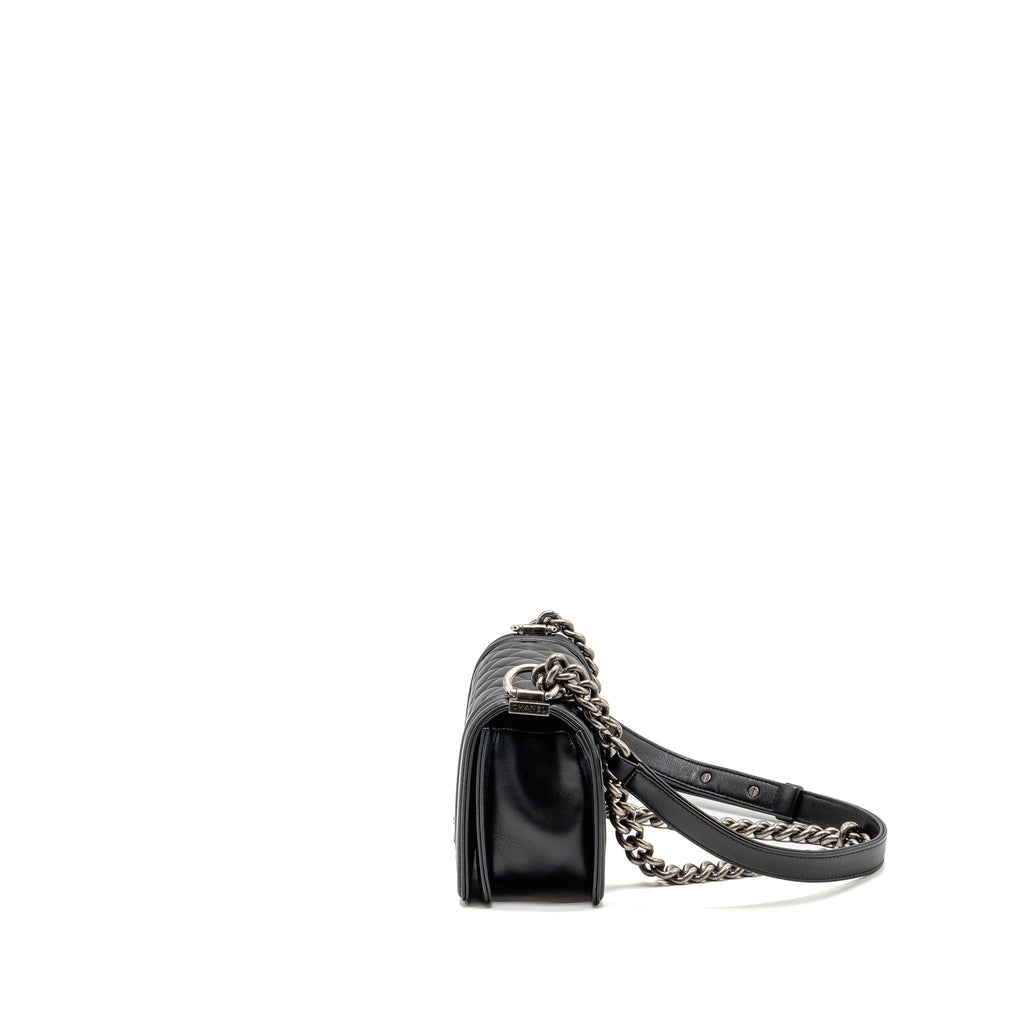 CHANEL SMALL BOY BAG CALFSKIN BLACK SHW