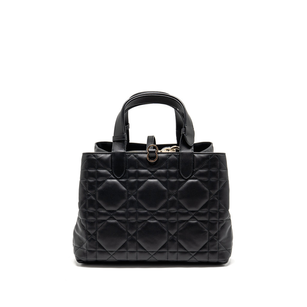 DIOR MEDIUM DIOR TOUJOURS TOTE BAG MACROCANNAGE CALFSKIN BLACK LGHW
