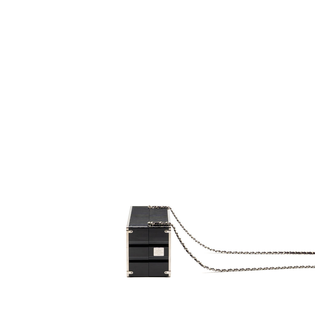CHANEL 18A PARIS HAMBURG MINAUDIERE SHIPPING CONTAINER EVENING CLUTCH PLEXIGLASS/METAL BLACK SHW