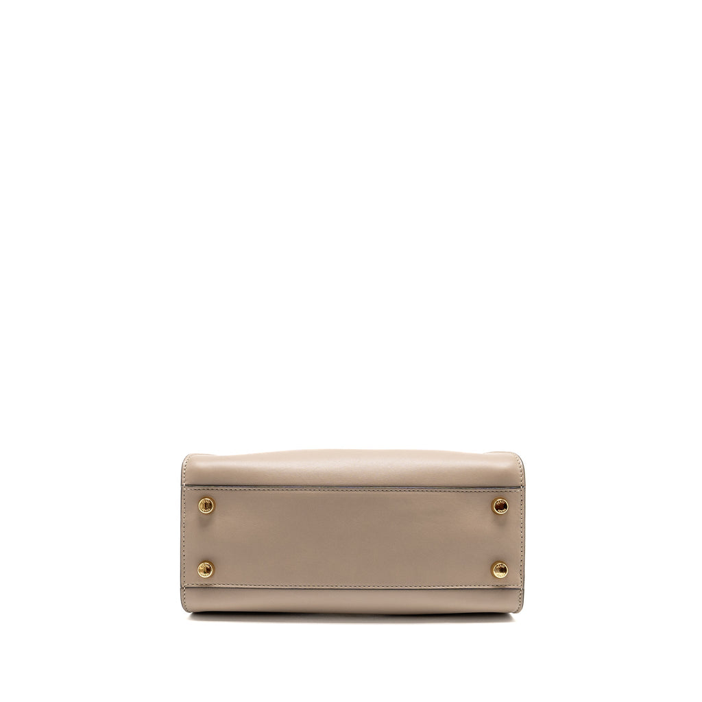 FENDI PEEKABOO ICONIC ESSENTIAL HANDLE BAG CALFSKIN LIGHT GREY GHW