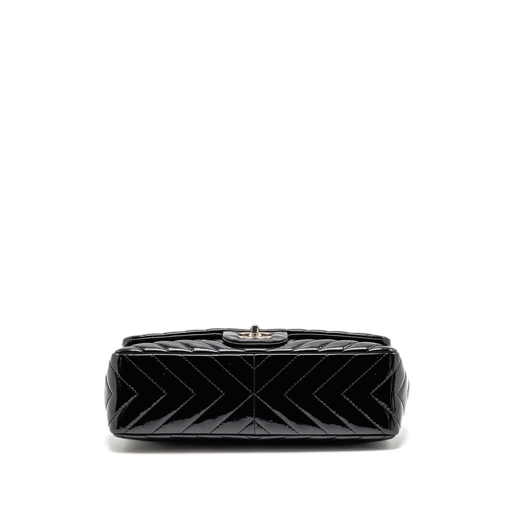 CHANEL CHEVRON JUMBO SINGLE FLAP BAG PATENT BLACK SHW