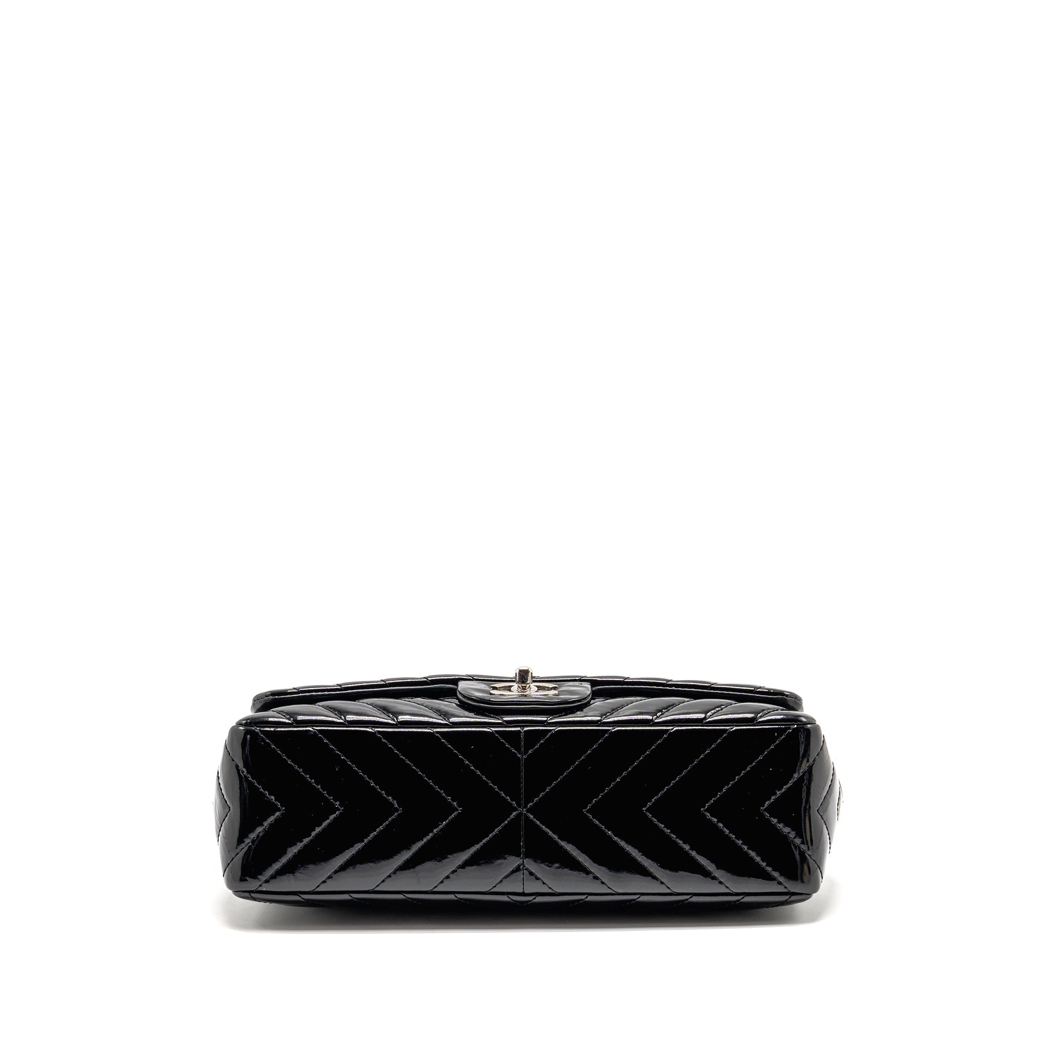 CHANEL CHEVRON JUMBO SINGLE FLAP BAG PATENT BLACK SHW