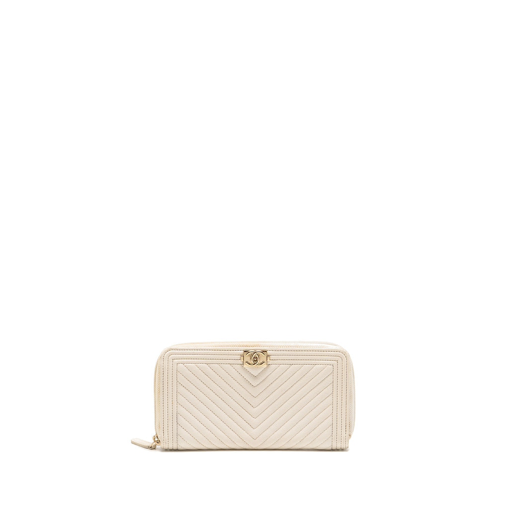 CHANEL CHEVRON BOY ZIP LONG WALLET CAVIAR WHITE LGHW