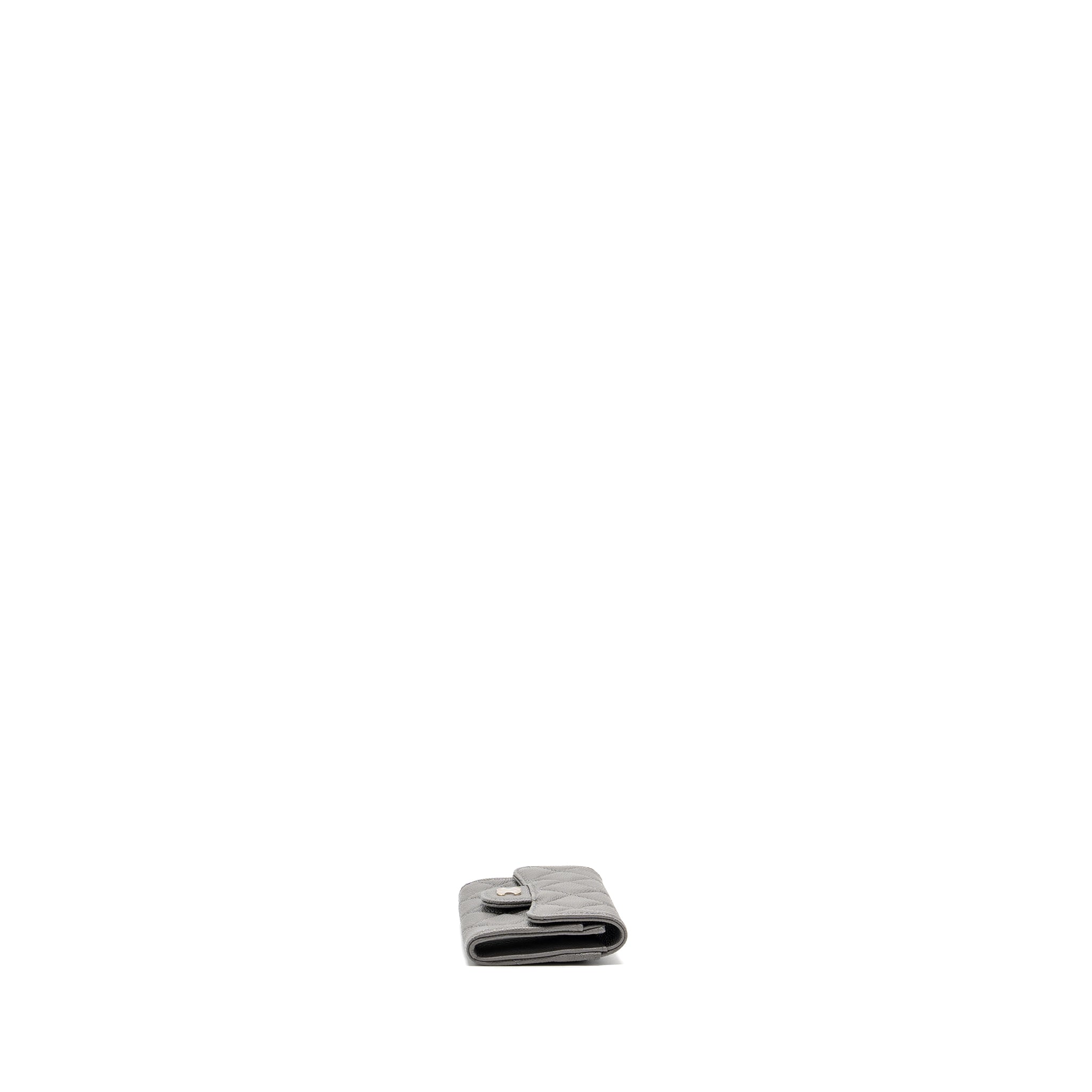 CHANEL CLASSIC FLAP CARD HOLDER CAVIAR GREY LGHW (MICROCHIP)