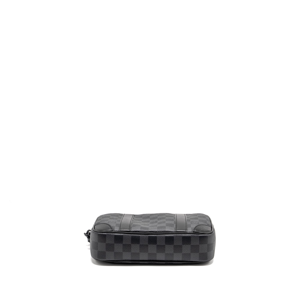 LOUIS VUITTON POCHETTE KASAI CLUTCH BAG DAMIER GRAPHITE CANVAS SO BLACK