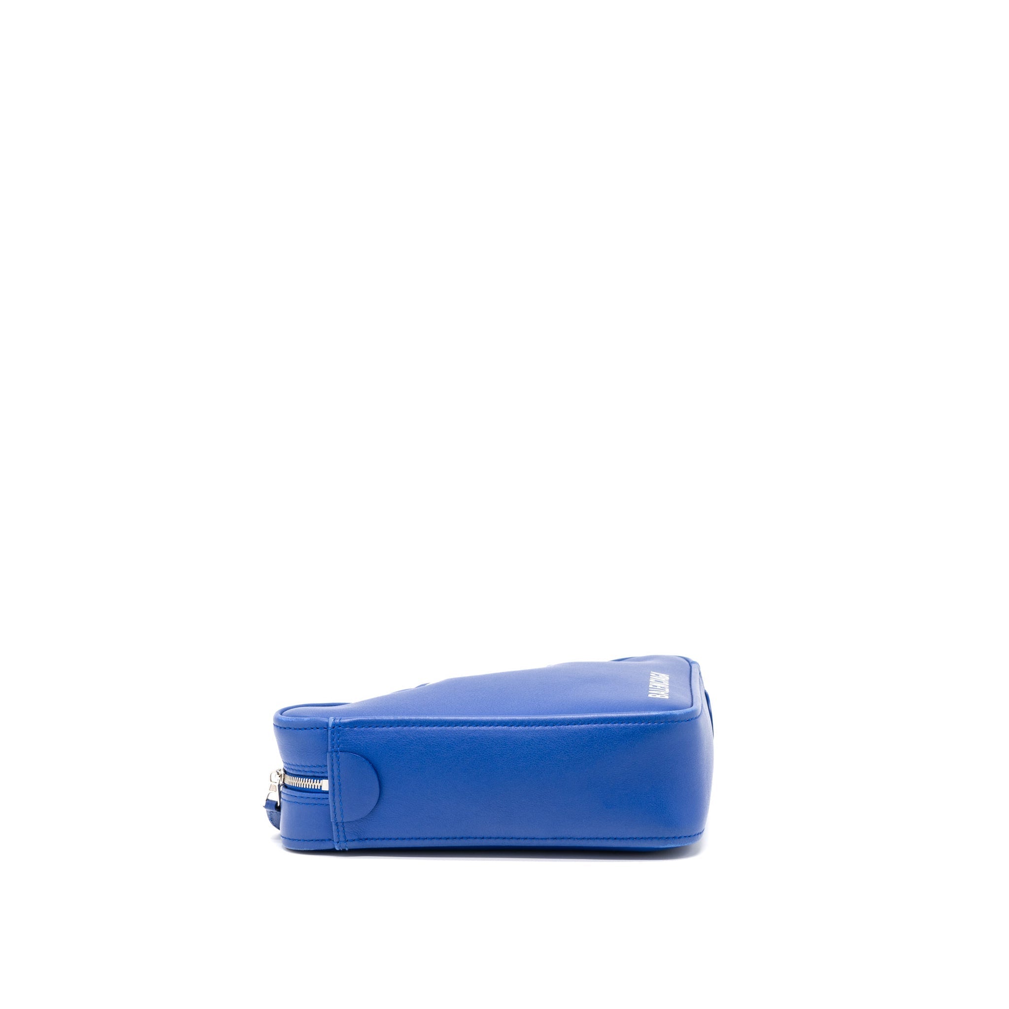BALENCIAGA TRIANGLE DUFFLE BAG CALFSKIN BLUE SHW