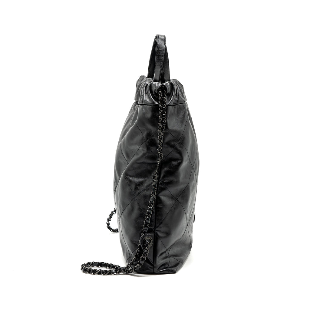 CHANEL 22 BACKPACK CALFSKIN SO BLACK / BLACK HARDWARE (MICROCHIP)