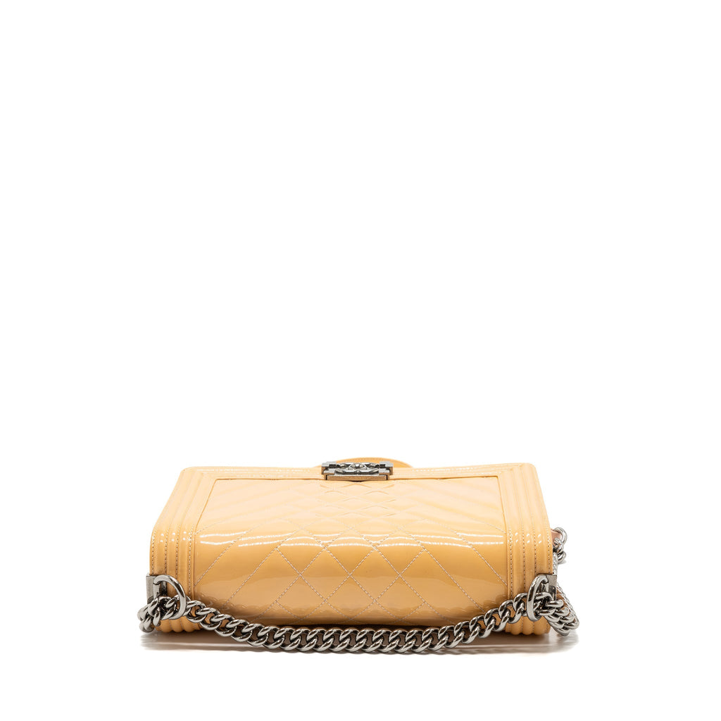 CHANEL NEW MEDIUM BOY BAG PATENT PINK SHW