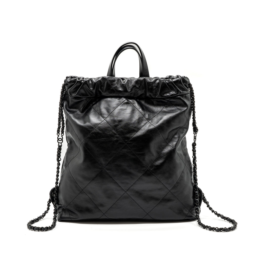 CHANEL 22 BACKPACK CALFSKIN SO BLACK / BLACK HARDWARE (MICROCHIP)