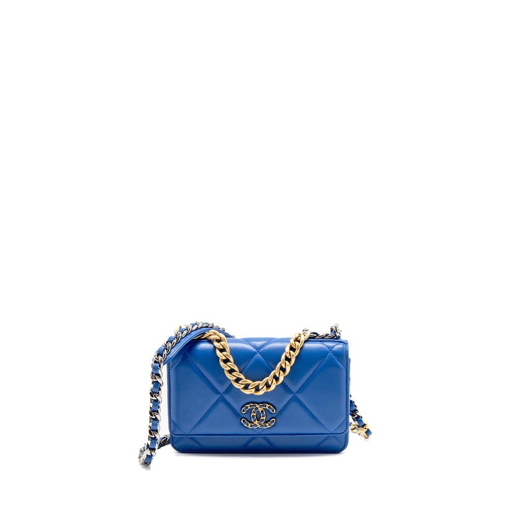 CHANEL 19 WALLET ON CHAIN LAMBSKIN BLUE MULTICOLOUR HARDWARE