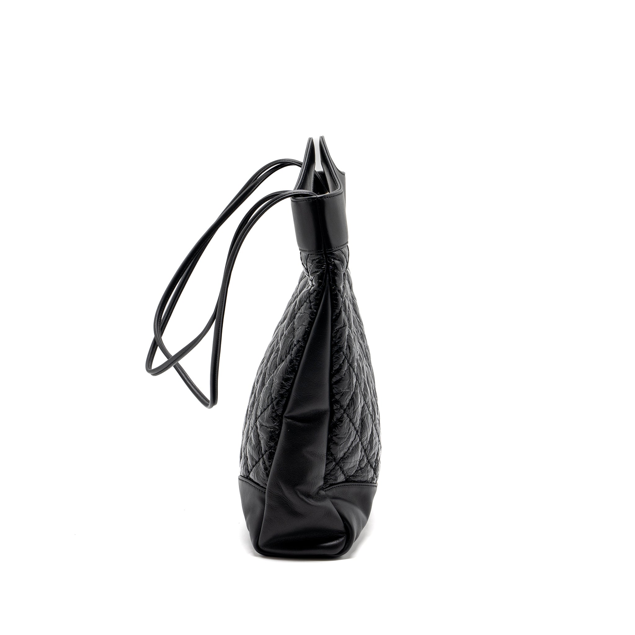CHANEL LARGE 31 BAG CALFSKIN BLACK LGHW