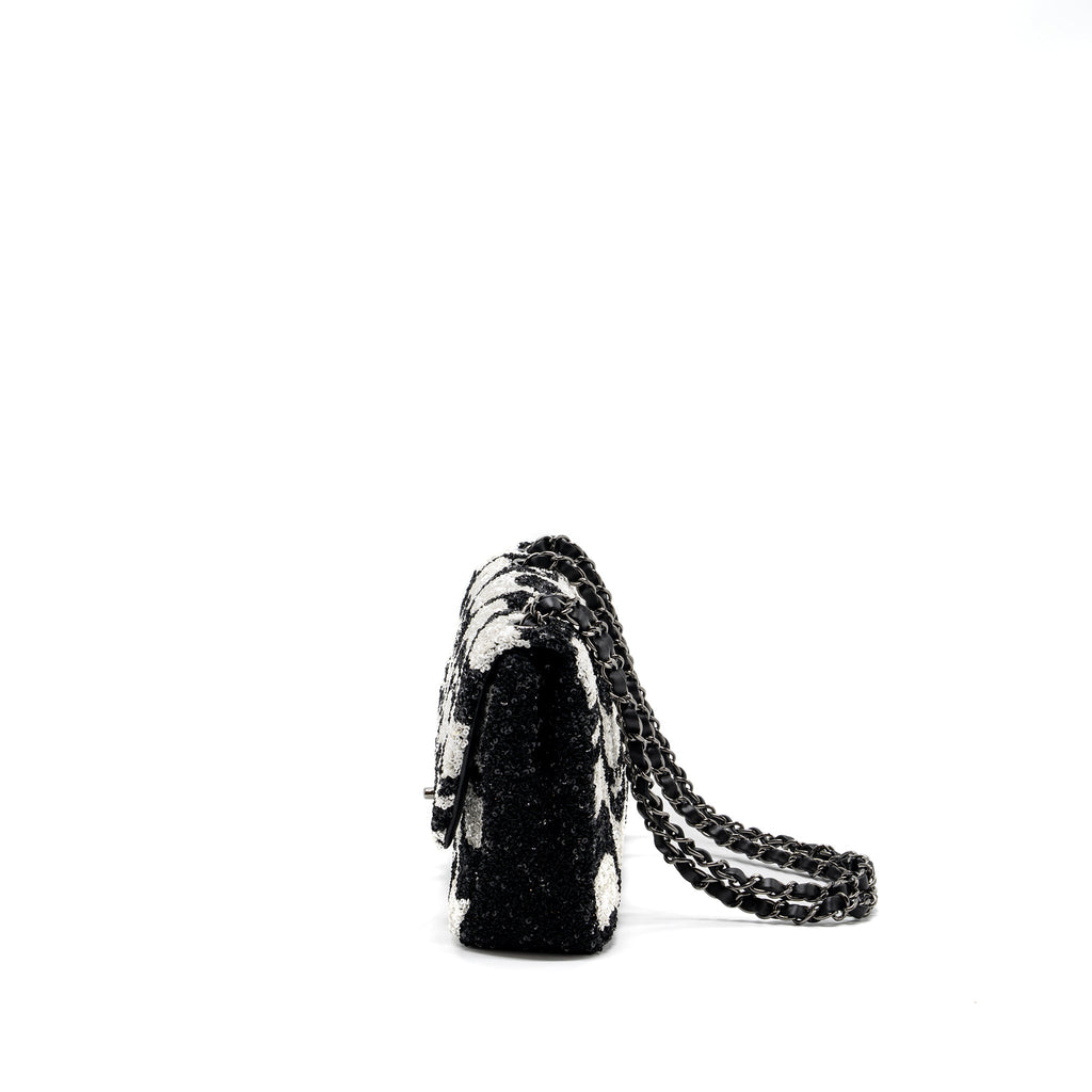 CHANEL 21P LIMITED EDITION FLAP BAG SEQUINS/ SATIN BLACK/ WHITE SHW