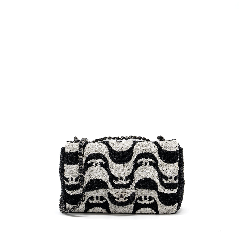 CHANEL 21P LIMITED EDITION FLAP BAG SEQUINS/ SATIN BLACK/ WHITE SHW