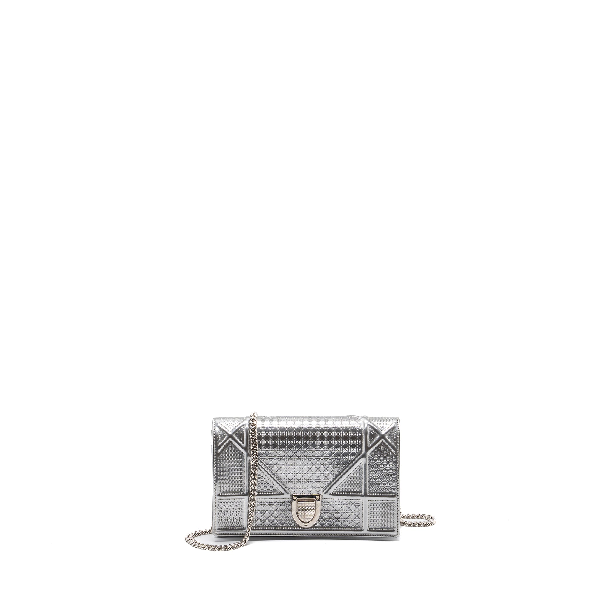 DIOR DIORAMA WALLET ON CHAIN PATENT METALLIC SILVER SHW