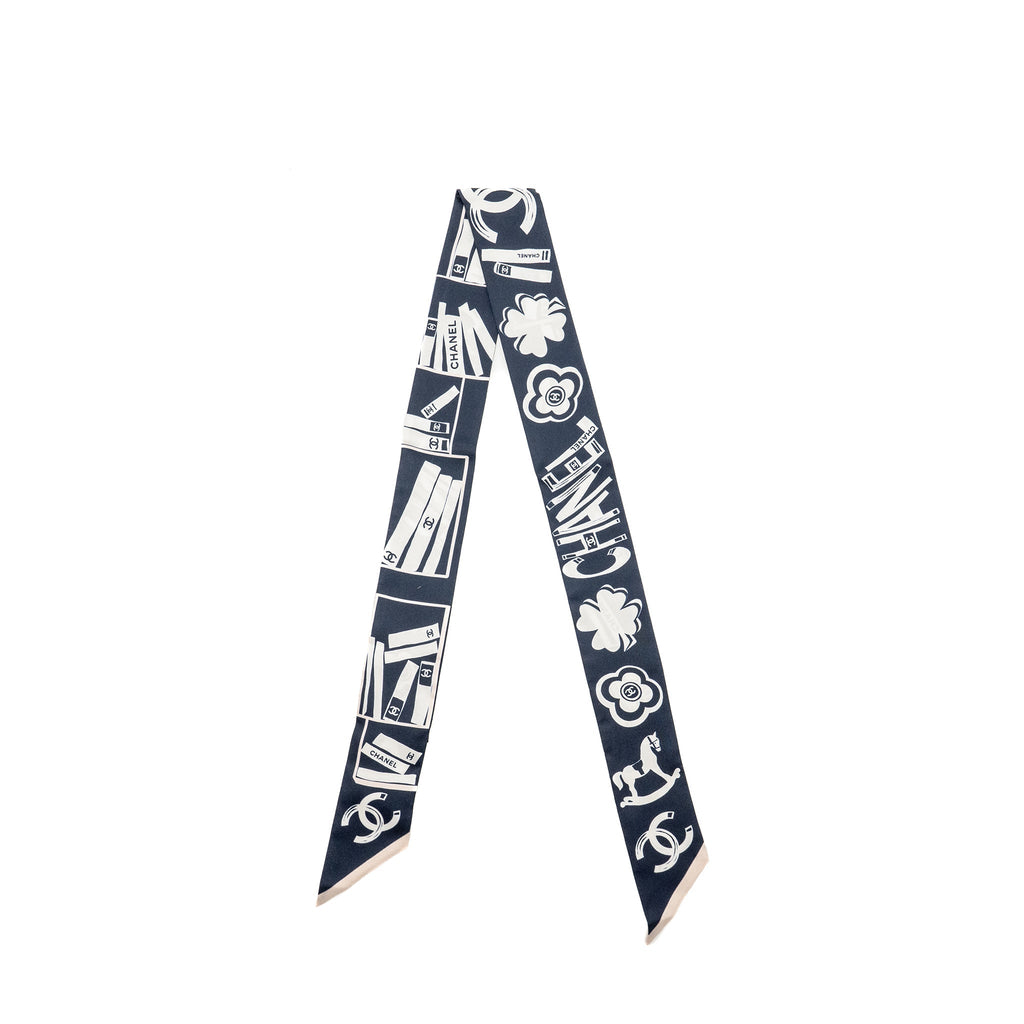 CHANEL CC LOGO/LETTER PRINTED TWILLY SILK NAVY/WHITE