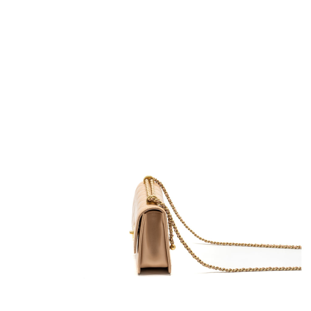 CHANEL 21A GOLD CRUSH FLAP BAG CALFSKIN BEIGE GHW (MICROCHIP)