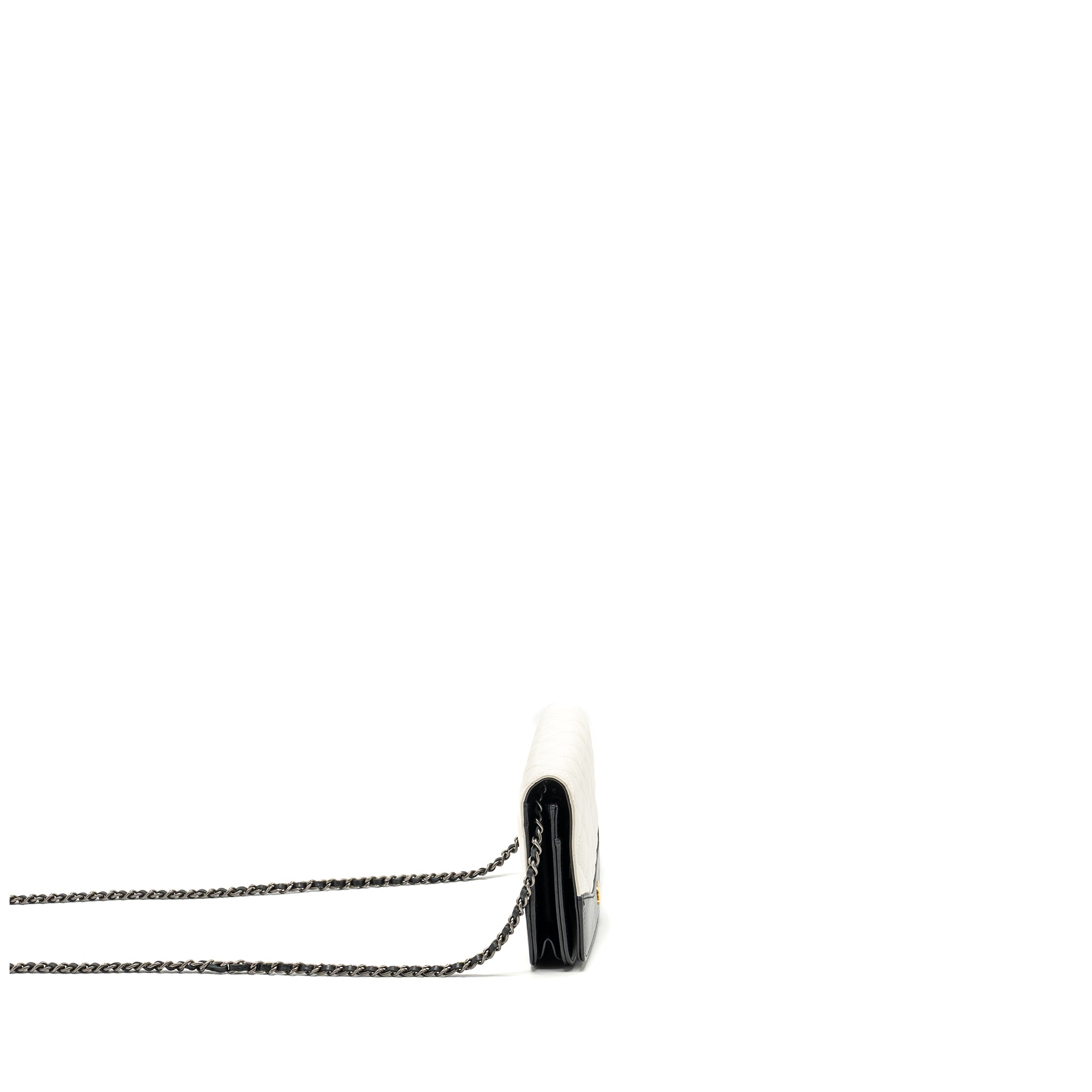 CHANEL GABRIELLE WALLET ON CHAIN CALFSKIN WHITE / BLACK MULTICOLOUR HARDWARE