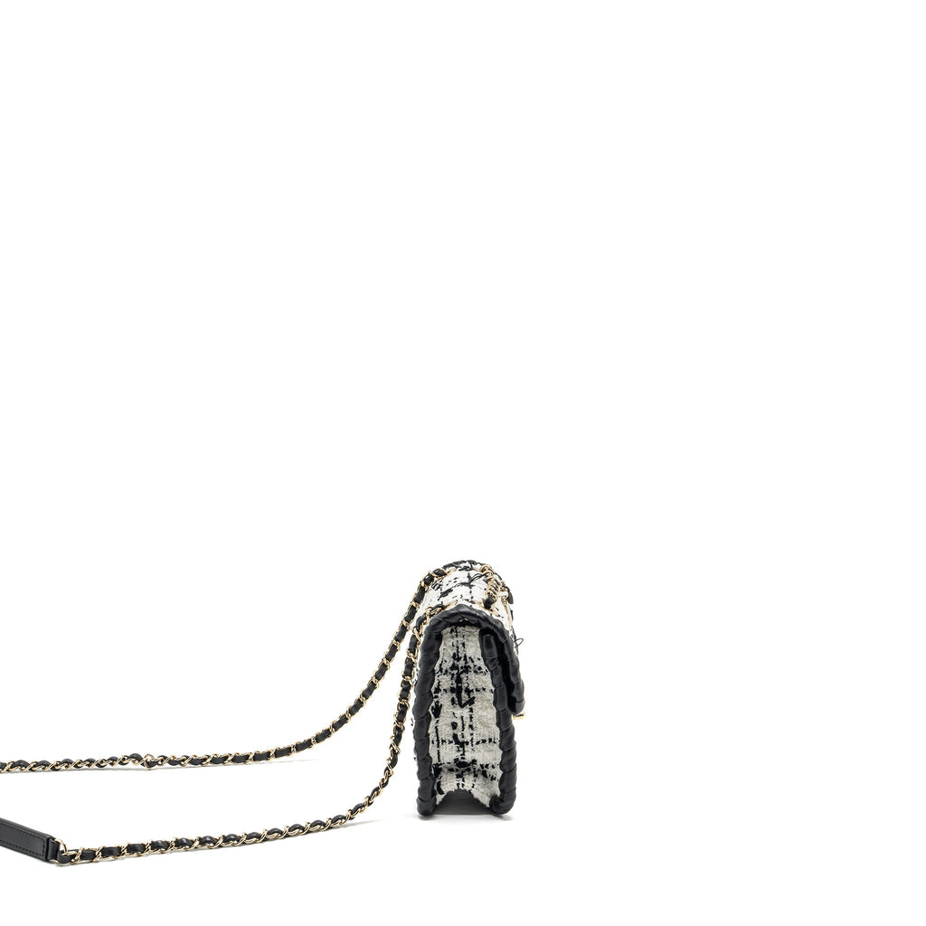 CHANEL SEASONAL MINI SQUARE FLAP BAG TWEED WHITE/BLACK LGHW (MICROCHIP)