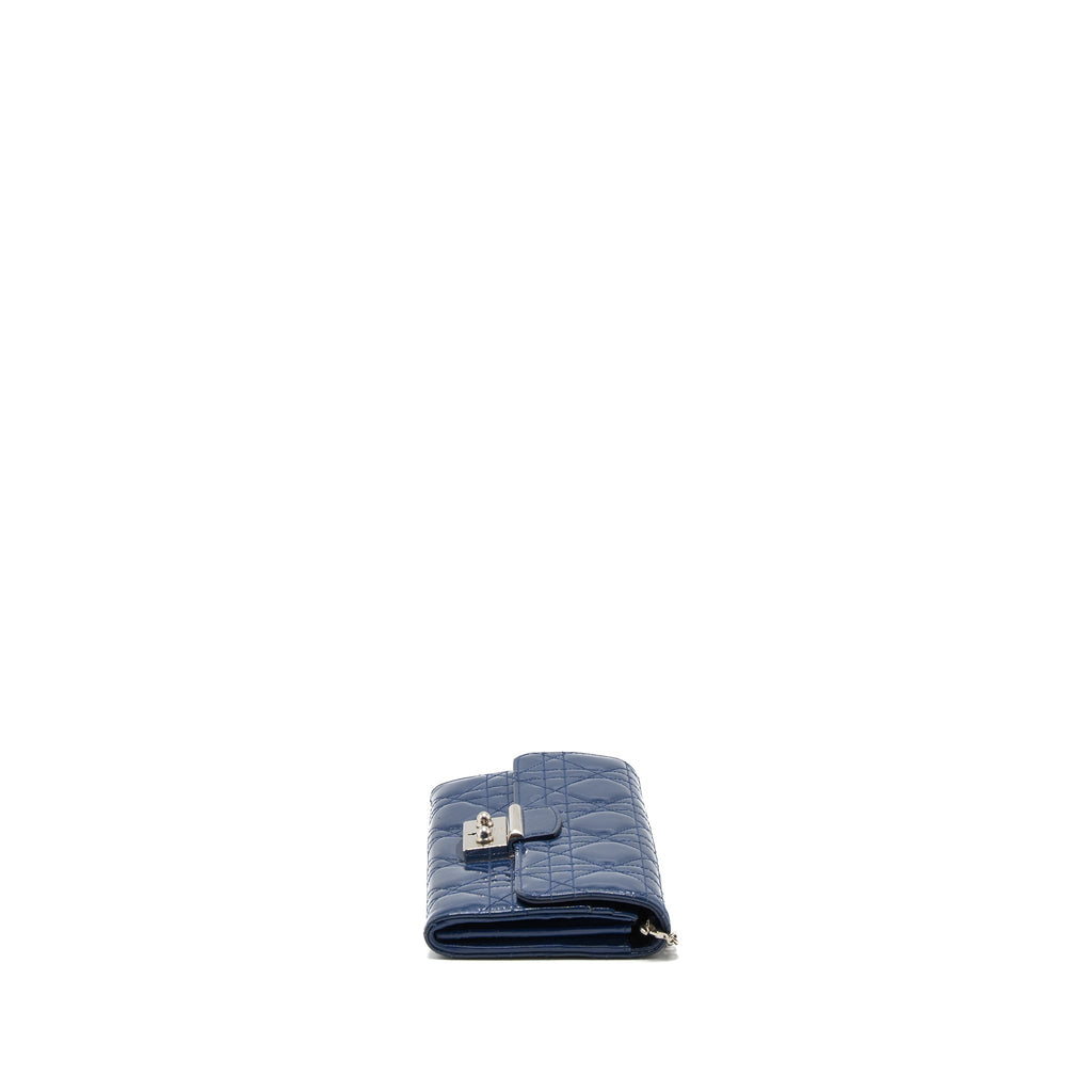 DIOR FLAP WALLET WITH CHAIN PATENT BLUE SHW