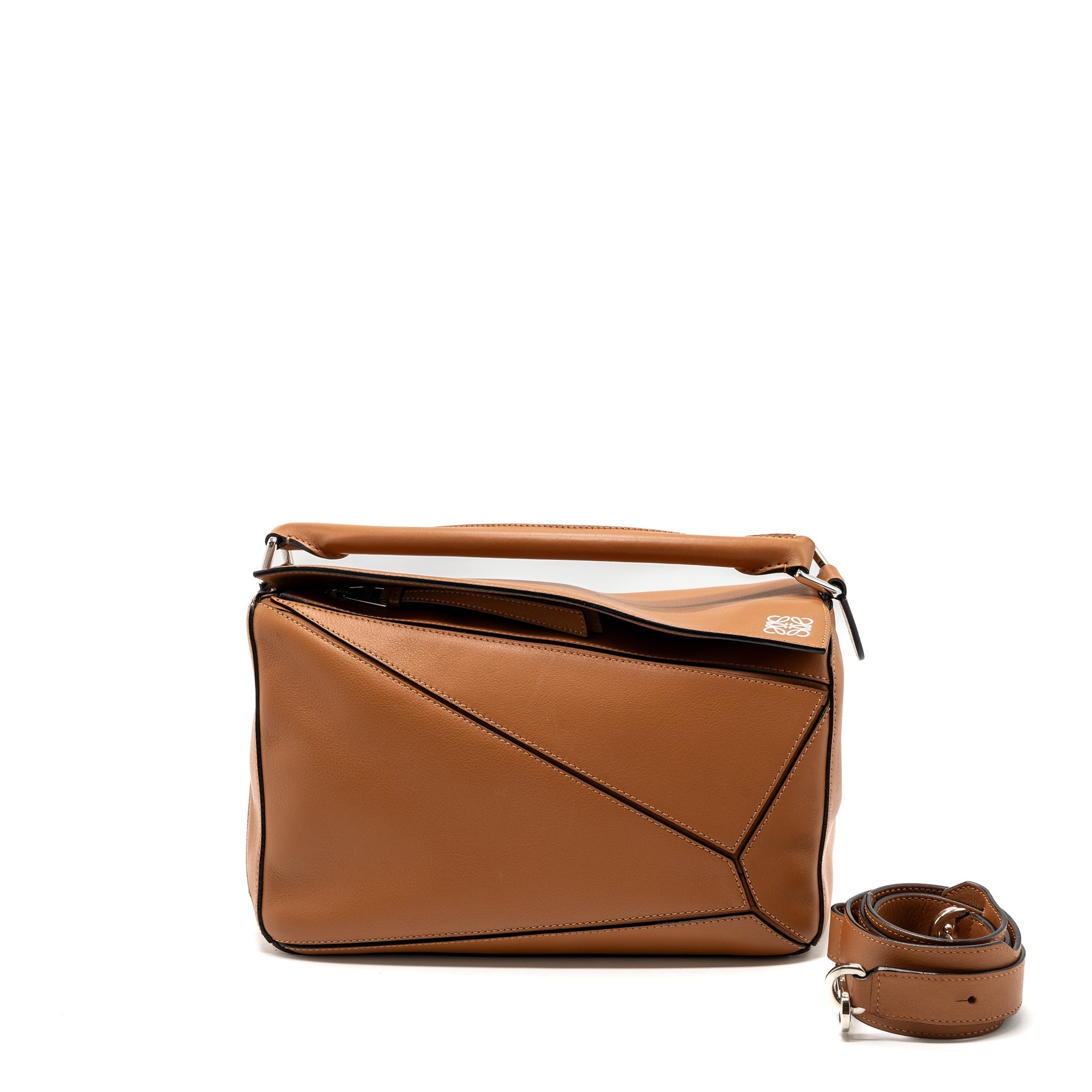 LOEWE PUZZLE BAG IN CLASSIC CALFSKIN TAN SHW