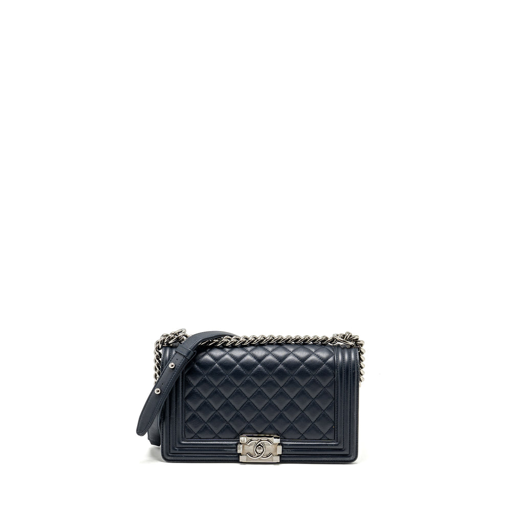 CHANEL MEDIUM BOY BAG CALFSKIN NAVY SHW
