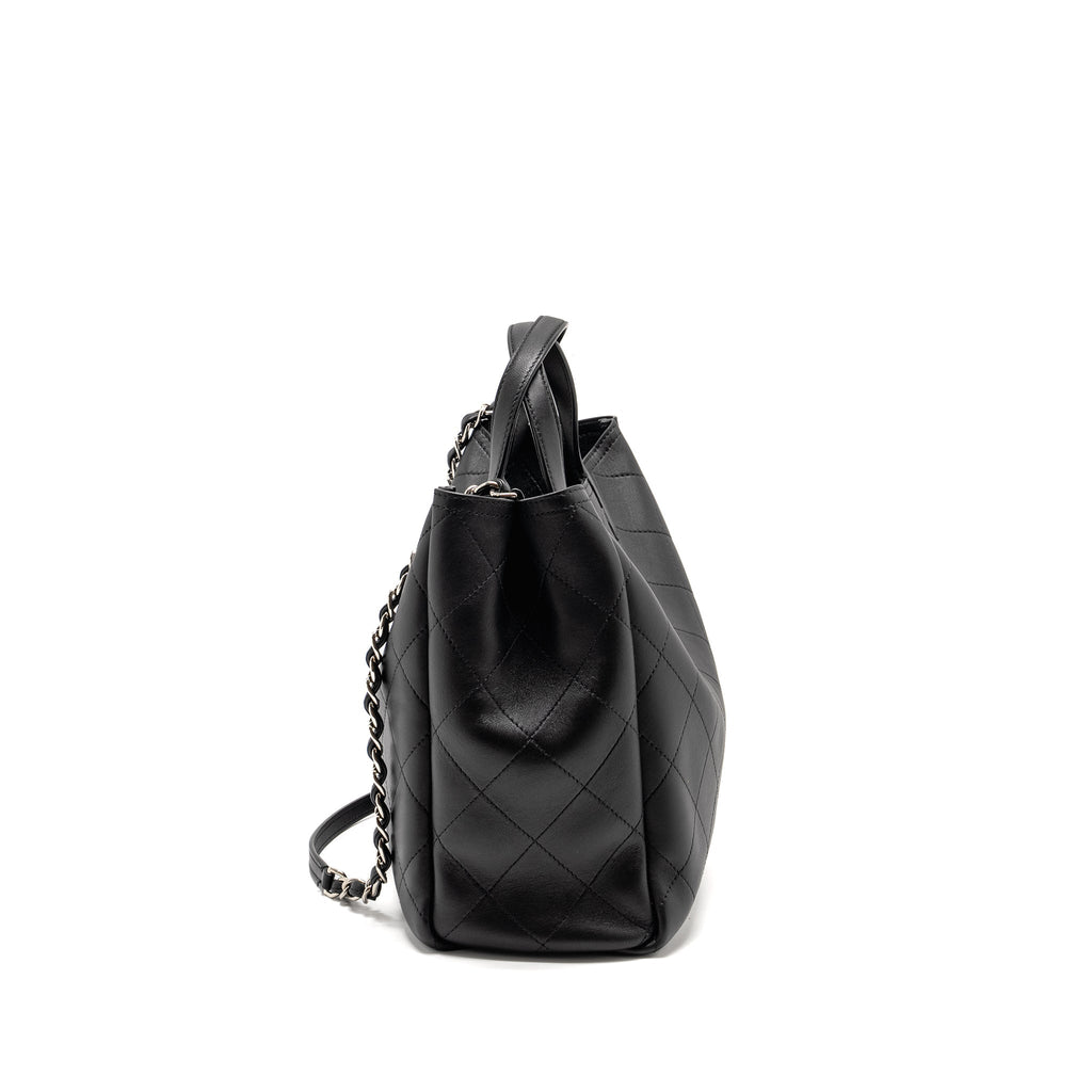 CHANEL HAMPTON TOTE BAG LAMBSKIN BLACK SHW