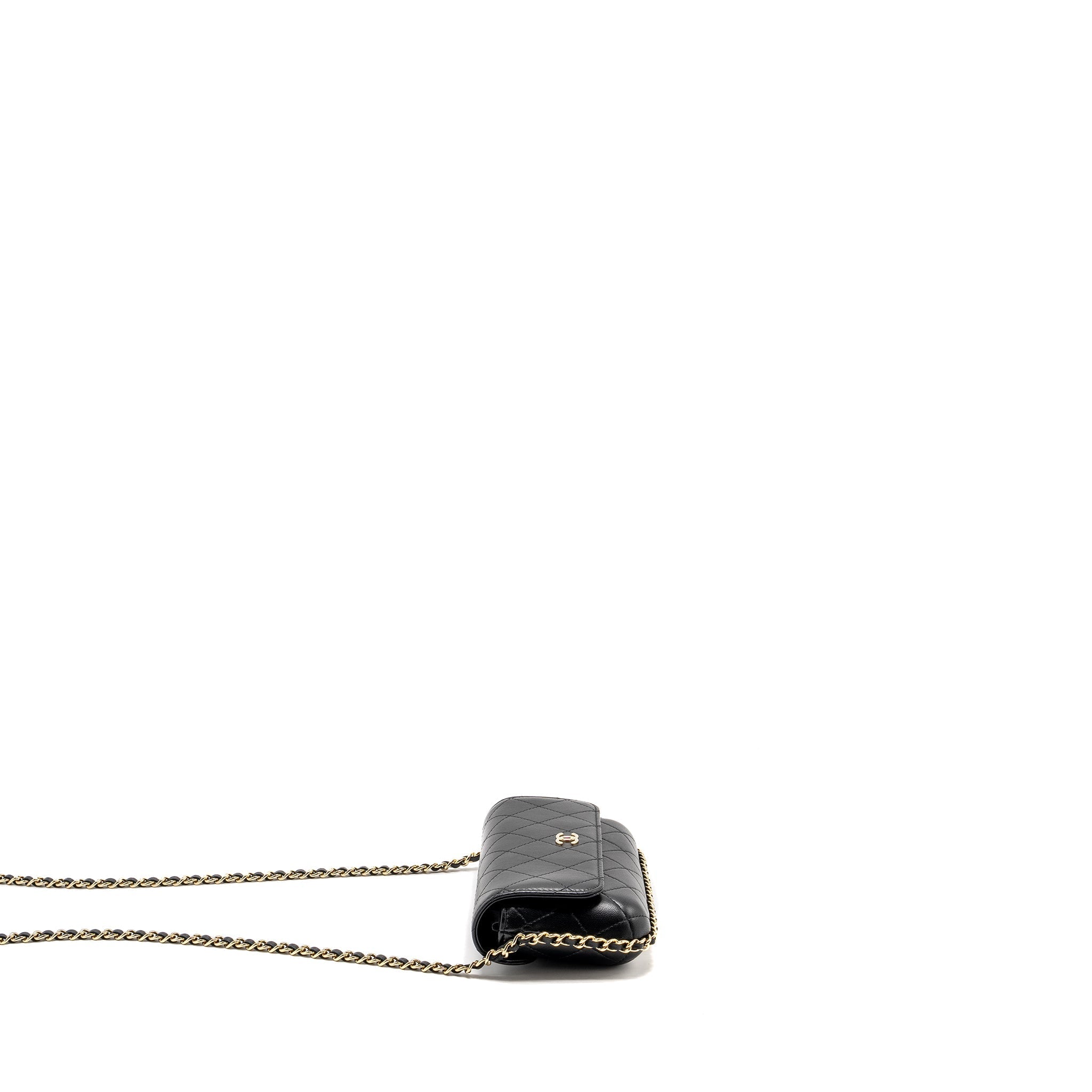 CHANEL 22A PHONE CASE/MINI WALLET ON CHAIN LAMBSKIN BLACK LGHW (MICROCHIP)