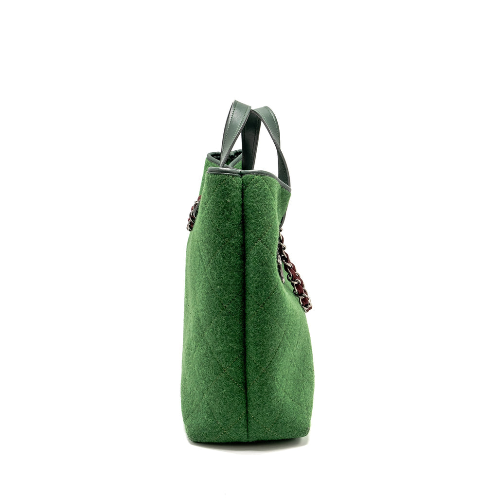 CHANEL MEDIUM QUILTED POP TOTE BAG FELT / LEATHER GREEN RUTHENIUM HARDWARE