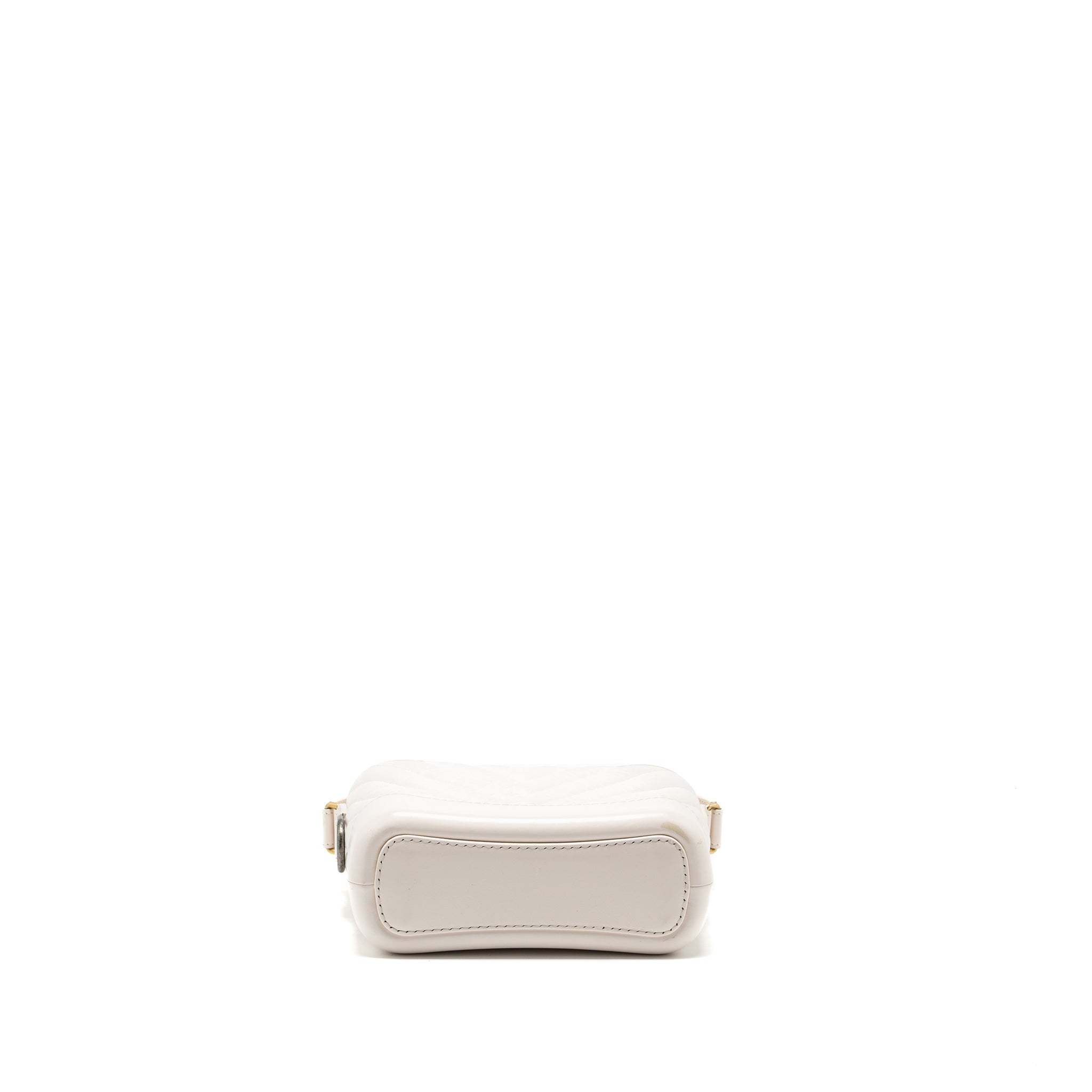 CHANEL SMALL CHEVRON GABRIELLE HOBO BAG CALFSKIN WHITE MULTICOLOUR HARDWARE