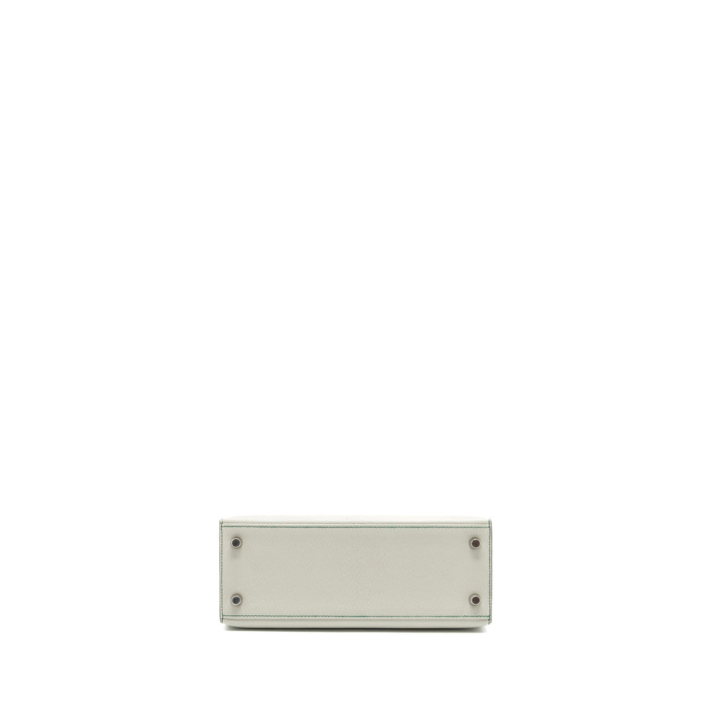 HERMES KELLY 25 SPECIAL ORDER CHÈVRE MYSORE GRIS PERLE/MALACHITE/VERT EMERAUDE BRUSHED SHW