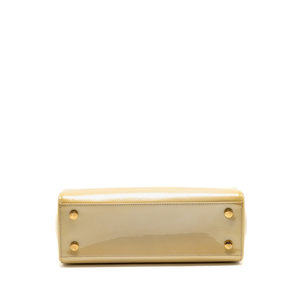 LOUIS VUITTON VERNIS BREA MM PATENT MONOGRAM LIGHT BEIGE GHW