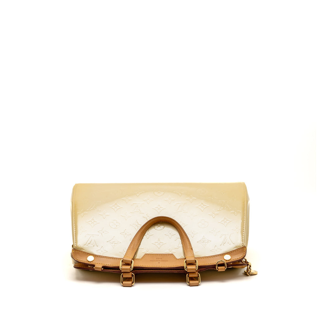 LOUIS VUITTON VERNIS BREA MM PATENT MONOGRAM LIGHT BEIGE GHW