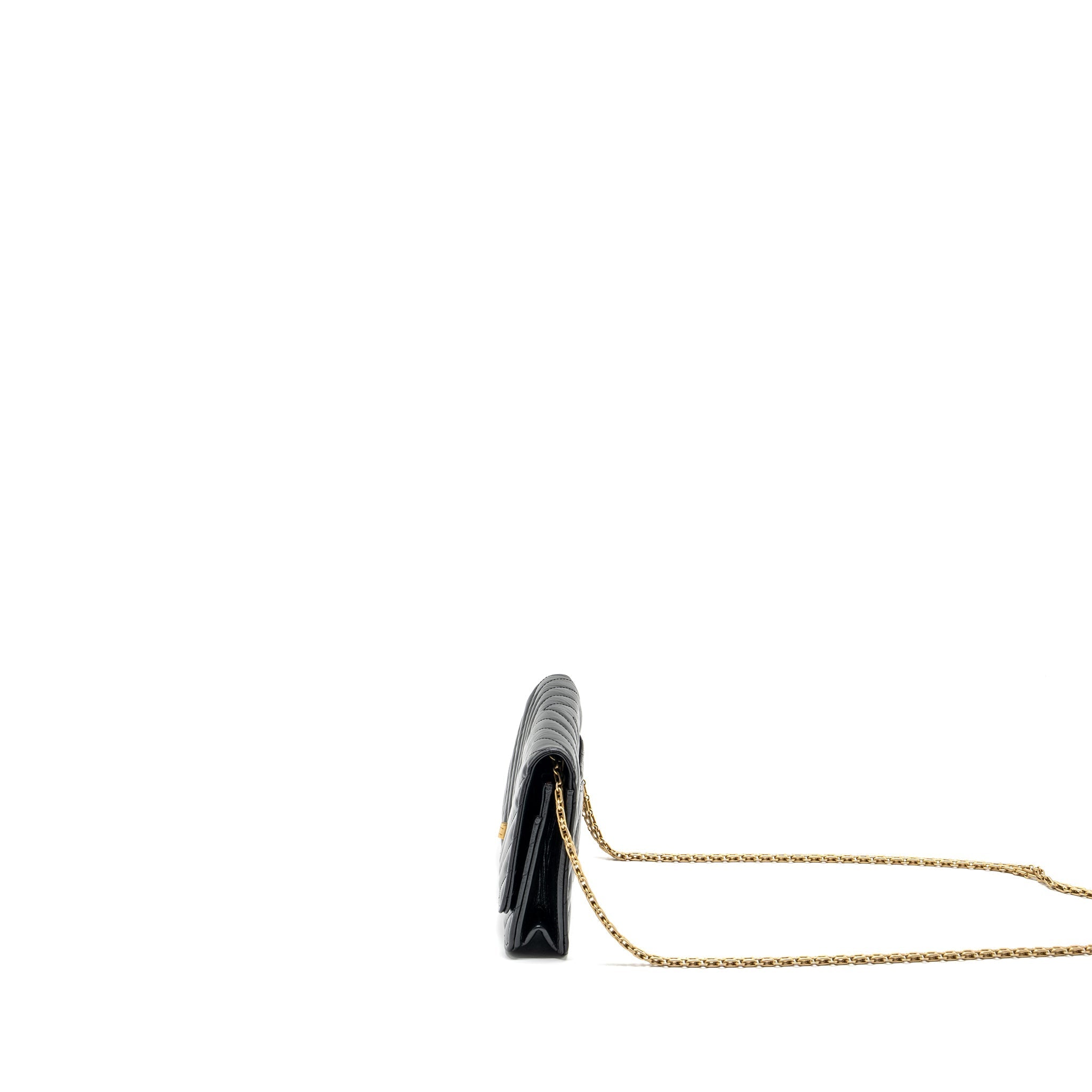 CHANEL CHEVRON 2.55 REISSUE WALLET ON CHAIN AGED CALFSKIN BLACK GHW (MICROCHIP)